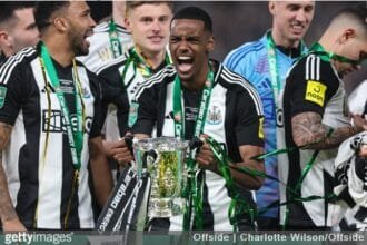 Liverpool 1-2 Newcastle: Magpies win the Carabao Cup to finish the long trophy