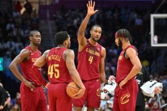 Brian Windhorst says the team is targeting Cleveland Cavaliers stars.