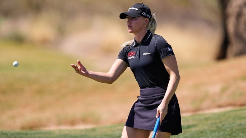 Hal sets the pace at the LPGA's Ford Championship. Korda 4 bag