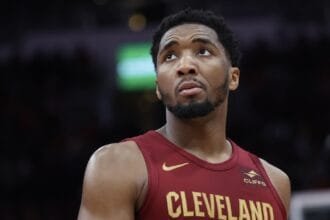 "I've been trying to tell you" ... Donovan Mitchell talks about his Cleveland Cavaliers teammate after the end of an undefeated streak.