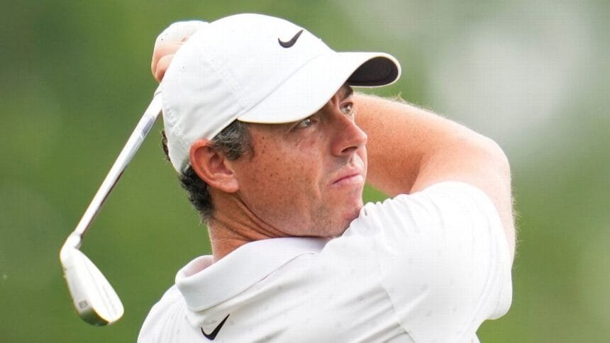 Rory McIlroy suffers from elbow and receives more treatment than the master,