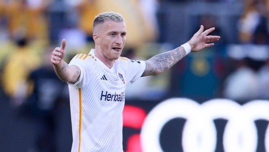 Former Borussia Dortmund captain Marco Reus performs at the LA Galaxy (video)