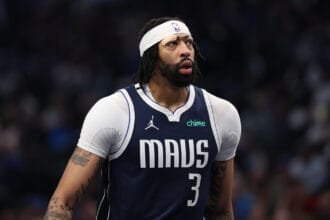 Anthony Davis drops a cold two-word response about prospects facing the Lakers for the first time since the Mavericks trade