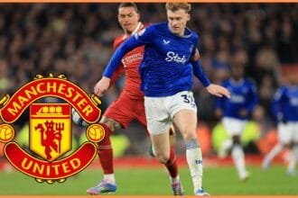 Jarrad Branthwaite and Darwin Nunez compete for the ball