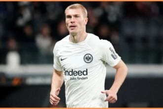 Leeds Flop was criticized by the media after his performance was low.