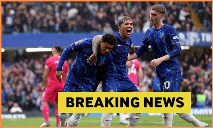 Jadon Sancho, Enzo Fernandez and Cole Palmer celebrate