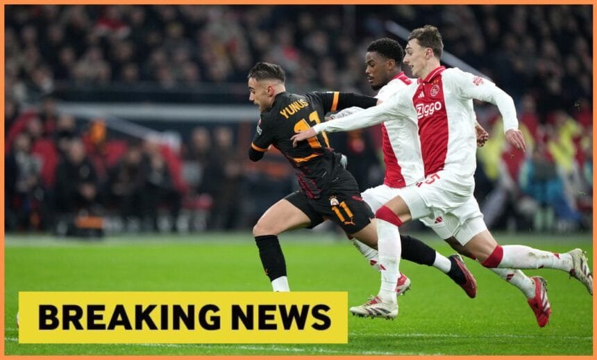 Jorrel Hato in action for Ajax