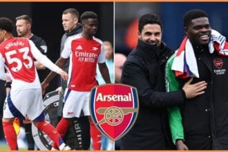 Ethan Nwaneri, Bukayo Saka, Mikel Arteta and Thomas Partey of Arsenal