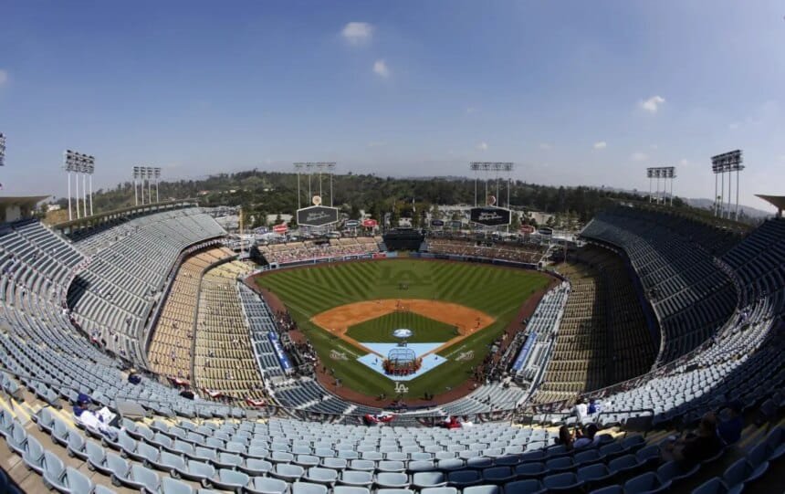 Dave Roberts Raves Dodger Stadium Clubhouse After $100 million renovations