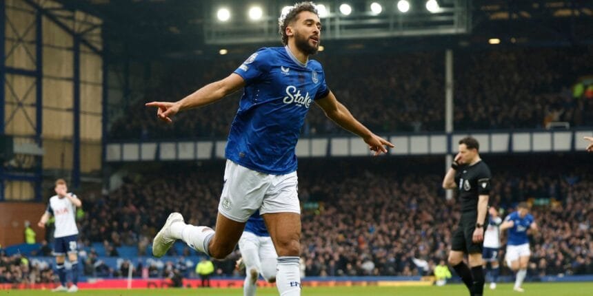 Everton has been poised to rival Liverpool to move to sign "super" £40m dcl heirs