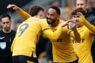 Man Utd discusses to sign "Monster" commercial