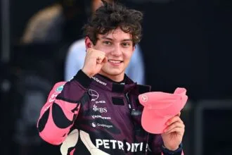 Antoneri breaks F1 age record and takes the Miamis Print pole