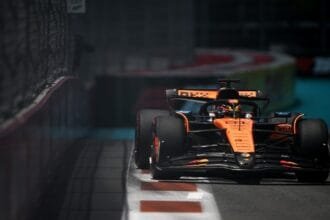 Piastri puts Miami GP practice to the top after Bareman crashes