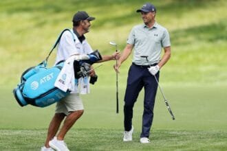 Spieth ignores Caddy's clever advice and makes birdies at the memorial