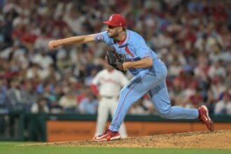 The Dodgers trade and acquire rescuers from the Cardinals