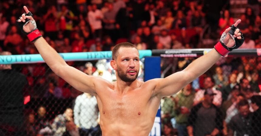 UFC Des Moines Bonus: Reinier de Ridder scores $50K after knocking off Bo Nickal