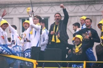 49ers lead the race and sign the LA La Liga attacker Chelsea wanted over £20 million