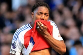 Arsenal discusses to sign the £42 million defender