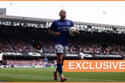 Kalvin Phillips preparing to take a corner for Ipswich