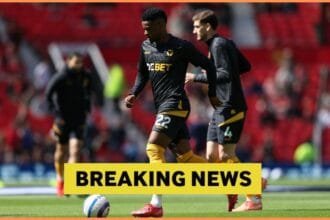 Nelson Semedo warming up for Wolves