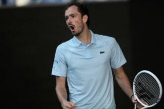 Daniil Medvedev faces Bublik in Halle Final and defeats Zverev