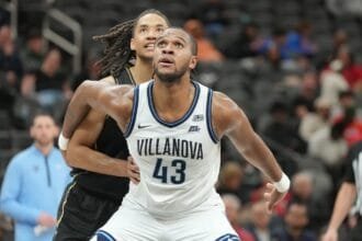 La Lakers agrees to sign "No. 1 Scorer" in college basketball Eric Dixon