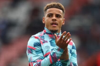 Rangers speak to sign the "Immaculate" star