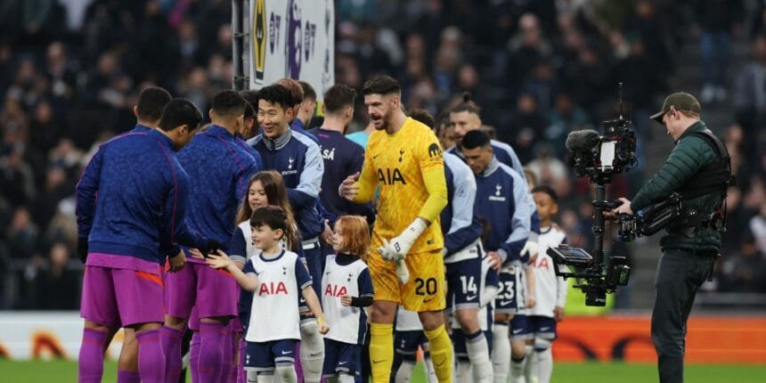 The goalkeeper at £75k-p/w is "the one who keeps his eye on" as Newcastle's plot shock move.