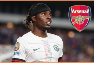 Noni Madueke in action for Chelsea and the Arsenal FC logo