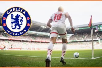 Xavi Simons takes a corner kick for RB Leipzig