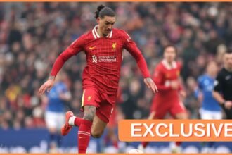 Darwin Nunez on the ball for Liverpool against Accrington Stanley