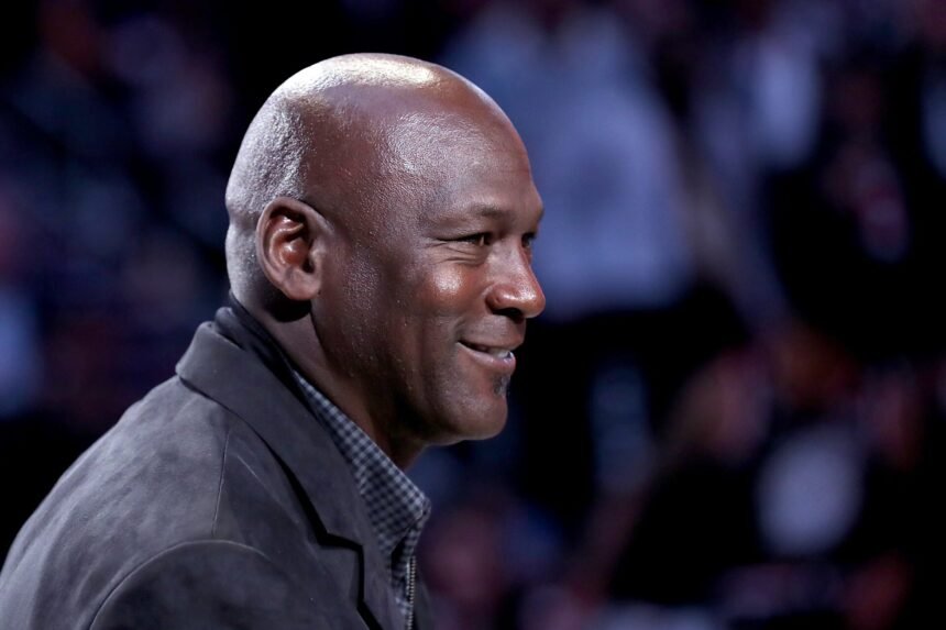"How they pay..." Former Chicago Bulls teammate tells fans what to expect from Michael Jordan in the role of analyst