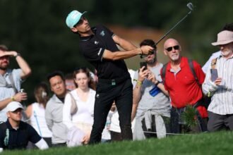 Joaquin Niemann opens six-shot lead in Liv UK