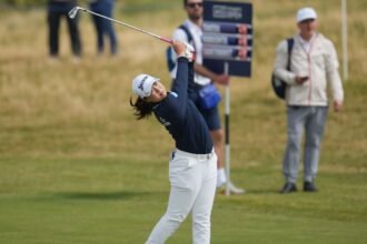 Riotakeda, Eli Okayama shares leads in women's open