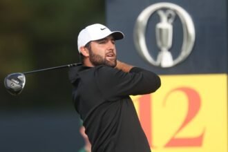 Rory McIlroy yelled the crowd on Saturday, but he's still chasing after Scotty Scheffler