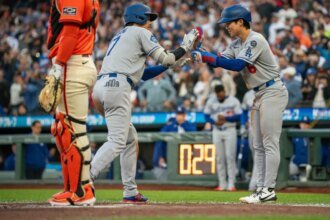 The Giants star says "too many Dodgers fans" at Oracle Park on Friday night