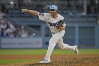 The Dodgers trade and send pitchers to the twins