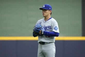 Yoshinobu Yamamoto of the Dodgers believes he can start with a four-day rest