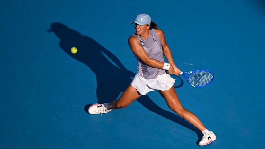 Iga Swiatek defeated Jasmine Palinis at the final opening