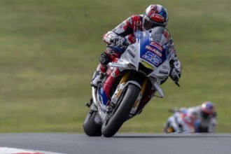 BSB Starseal wins double in Northern Ireland's superbike race