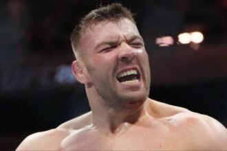 Dricus Du Plessis Is Fighting to Become the GOAT Againt Khamzat Chimaev at UFC 319