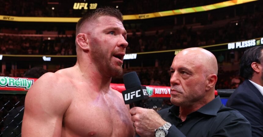 Dricus du Plessis responds to the devastating loss of UFC 319 to Khamzat Chimaev: "He was just like a blanket"