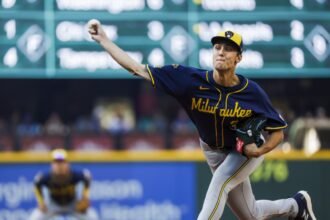 MLB Note: Yankees swept by the Marlins, Brewers All Star to Illinois, Red Sox rookies can miss the rest of the season