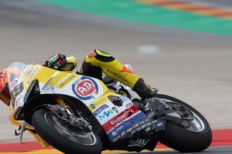 Andrea Iannone enjoys his Jonathan Rea Aragon Worldsbk battle: "He's taken a step forward."