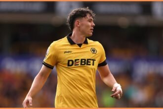 Jorgen Strand Larsen in action for Wolves