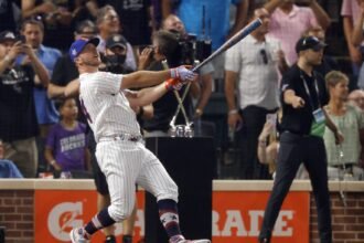 MLB Note: Pete Alonso opts out after Mets Choke, Full Wildcard schedule is revealed, and Trea Turner returns to the Phillies