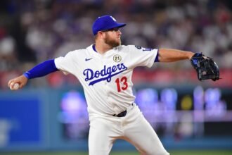 Dodgers' Max Mancy offers a major injury update as wildcards approach