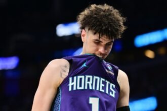 NBA fans call out the Charlotte Hornets by pushing the Lamelo ball into their new role. "That's a shame..."