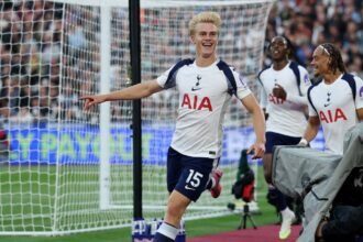 Thomas Frank has a "Superstar" Tottenham teenager to fight against Lucas Bergboll