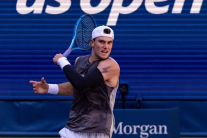 Why some rights play left-handed in tennis...and others oppose